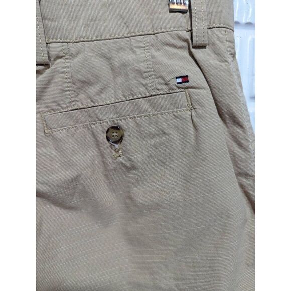 Tommy Hilfiger Men's Tan Classic Fit High-Rise Flat Front Chino Shorts Size 32 - Picture 7 of 7